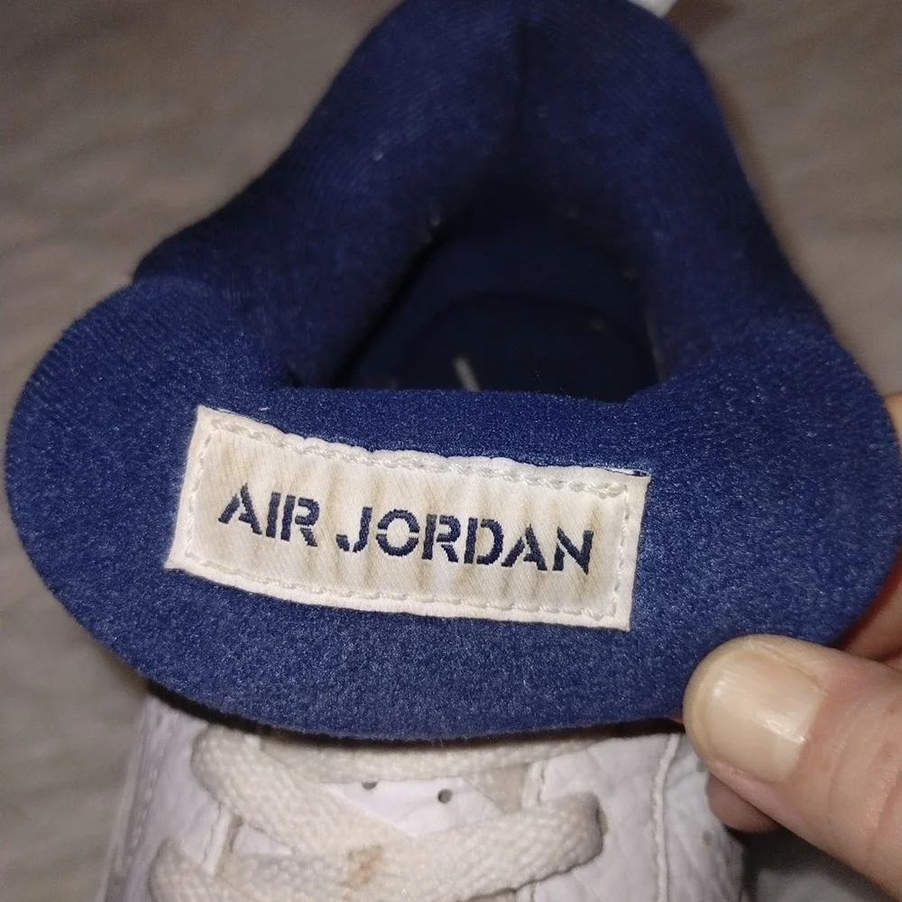 Jordan 4 Retro LS "Legend Blue" color Blue/White size 13 - Picture 10 of 12